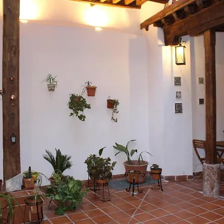 La Casa Toledana - Patio Y Terraza Con Vistas Nyaraló *